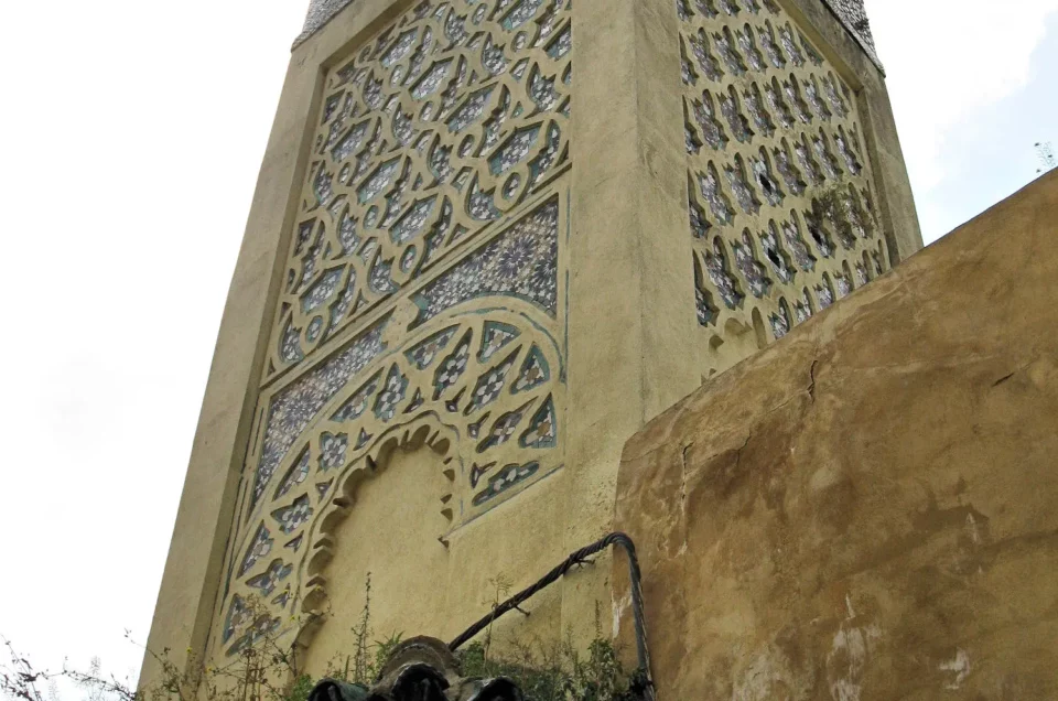 Exploring the Abu al-Hasan Mosque: A Historical Jewel in Fez's Medina